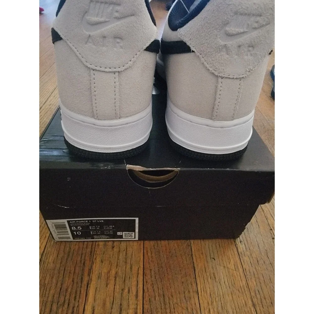 Nike Air Force 1 07 LV8 White Black Light Bone‎ Sneakers IB6388-100 Mens 8.5-W10